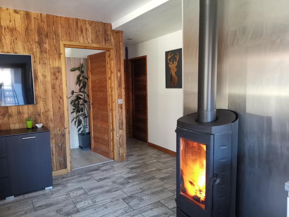 maison de village au pied des 3 Vallées Villarlurin Exterior foto